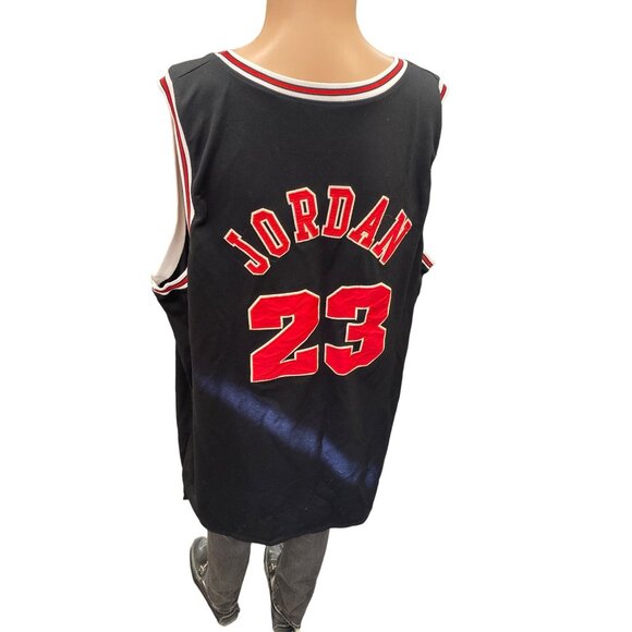 Mitchell & Ness SKU 479 Authentic Michael Jordan Chicago Bulls #23 Jersey 1984-8 - Picture 4 of 8